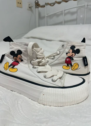 Bambas blancas Disney de Zara, merk: Disney, staat: Heel goed, maat: 28, € 5,00, € 5,95 inclusief Kopersbescherming
