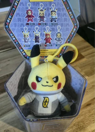Boite Pikachu peluche, brand: Pokémon, condition: New without tags, €9.00, €10.15 includes Buyer Protection