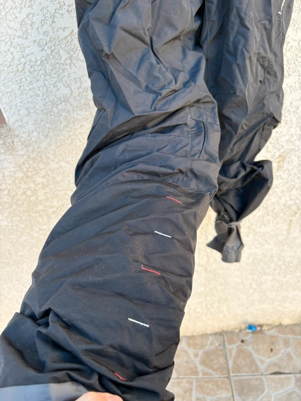 Combinaison pantalon de ski - photo numéro 2