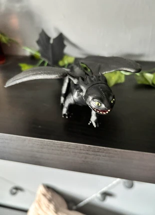How to train your dragon toothless figure, brand: how to train your dragon, condition: Very good, size: 4 years / 104 cm, £4.00, £4.62 includes Buyer Protection