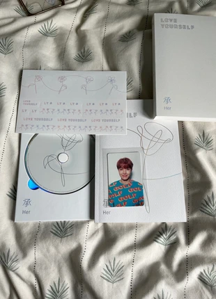Bts Love yourself album V version, condition: Very good, €10.00, €11.20 includes Buyer Protection