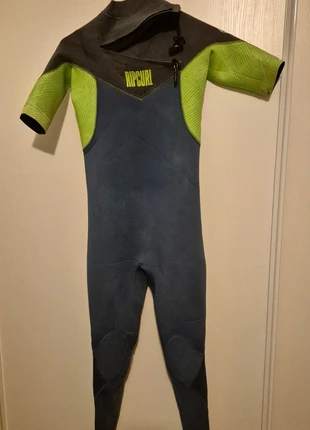 Combinaison Rip Curl junior 10 ans, marque: Rip Curl, état: Très bon état, taille: 10 ans / 140 cm, 50,00 €, 53,20 € Protection acheteurs incluse
