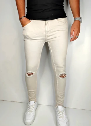 Jean skinny beige troué bershka T.38, marque: Bershka, état: Très bon état, taille: XS, 12,00 €, 13,30 € Protection acheteurs (Pro) incluse