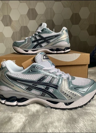 Asics, marke: Asics, zustand: Neu, mit Etikett, größe: 43.5, 70,00 €, 74,20 € inklusive Vinted-Käuferschutz