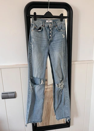 Vaquero roto azul claro PullandBear 36, brand: Pull & Bear, condizioni: Ottime, taglia: S / IT 40 / EU 36, €3.00, €3.85 include la Protezione acquisti