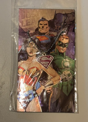 Super woman ketting, merk: DC Comics, staat: Nieuw zonder prijskaartje, € 5,00, € 5,95 inclusief Kopersbescherming