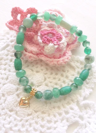 bracelet en perle d'émeraude, pierre précieuse,  breloque coeur acier doré, bijoux, cadeau, rare, marque: Rare, état: Neuf avec étiquette, 38,50 €, 41,13 € Protection acheteurs incluse