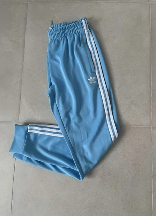 Jogging adidas bleu, marque: adidas, état: Très bon état, taille: L, 30,00 €, 32,20 € Protection acheteurs incluse