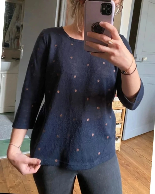 Petit pull bleu à pois oranges brillants Grâce and Mila Taille M dos nu