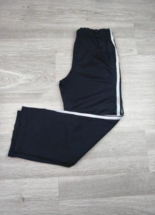 Trackpants / jogging / survêtement noir bande blanche taille S, marque: Vintage Dressing, état: Très bon état, taille: S, 8,00 €, 9,10 € Protection acheteurs incluse