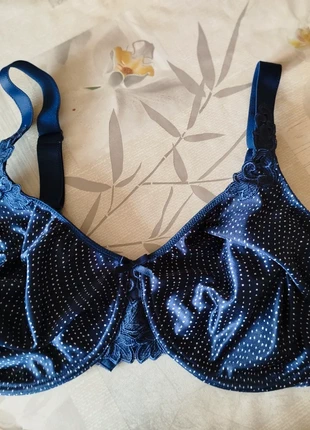 Soutien gorge, marque: Chantelle, état: Bon état, taille: 105D, 9,00 €, 10,15 € Protection acheteurs incluse