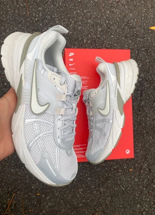 Nike Running, marke: Nike, zustand: Neu, mit Etikett, größe: 42, 79,00 €, 83,65 € inklusive Vinted-Käuferschutz