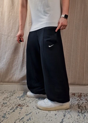 Nike Vintage Baggy Parachute Pants Schwarz Weiß NRG Solo Swoosh TN Shox Trackpants, marque: Nike, état: Très bon état, taille: S, 39,00 €, 41,65 € Protection acheteurs incluse