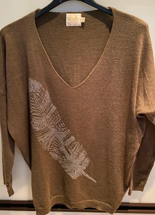 Pull kaki motif feuille strass, brand: Purple Queen, condition: Good, size: M / 38 / 10, €8.00, €9.10 includes Buyer Protection