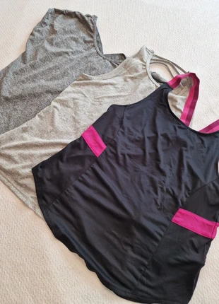 Set de 3 top deportivas talla S, marca: Crivit, estado: Novo sem etiquetas, tamanho: S / 36 / 8, €5.99, €6.99 inclui Proteção do Comprador