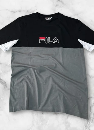 Fila color block t-shirt, brand: FILA, condizioni: Nuovo senza cartellino, taglia: L, €15.00, €16.45 include la Protezione acquisti