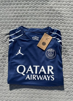 Maillot third du PSG x Nike Air Jordan saison 2024-2025, brand: Nike, condition: New with tags, size: M, €25.00, €26.95 includes Buyer Protection