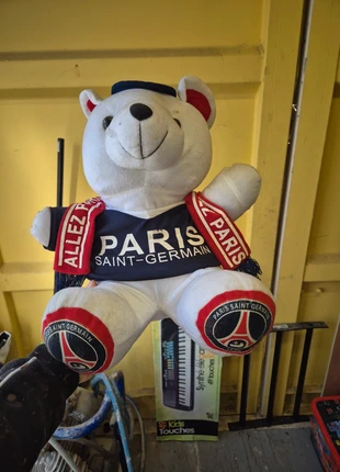 Peluche paris saint Germain officiel, marque: Paris Saint-Germain, état: Bon état, taille: Taille unique, 8,00 €, 9,10 € Protection acheteurs incluse