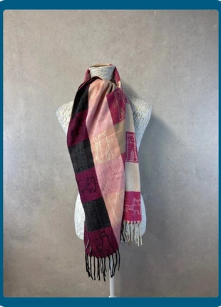 Écharpe à carreaux roses, noirs et beiges à franges – Lot MI18, condition: Very good, €7.20, €8.26 includes Buyer Protection Pro