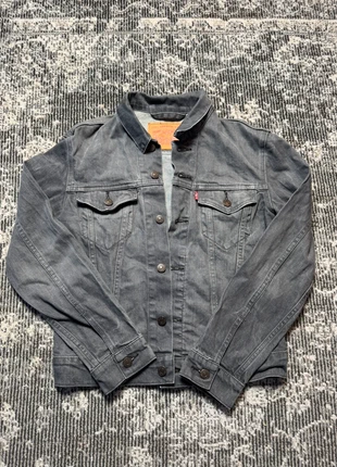 Veste en Jean Levi’s – Taille S – Couleur Gris, marke: Levi's, zustand: Sehr gut, größe: S, 40,00 €, 42,70 € inklusive Vinted-Käuferschutz
