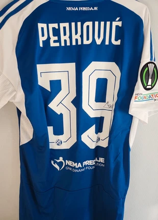 Maillot porté en Europa league et signé par M.Perkovic du Dinamo Zagreb taille S, marca: adidas, estado: Muito bom, tamanho: S, €119.00, €125.65 inclui Proteção do Comprador