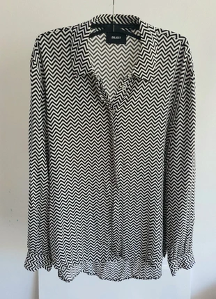 Black and white Object blouse shirt zigzag stripes L geometric graphic print retro look, merk: Object, staat: Heel goed, maat: L / 40 / 12, € 6,00, € 7,00 inclusief Kopersbescherming