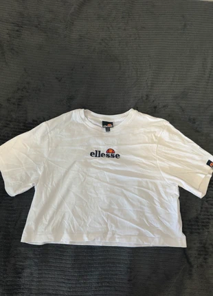 T-shirt crop -Ellesse, marke: Ellesse, zustand: Neu, größe: M / 38 / 10, 12,00 €, 13,30 € inklusive Vinted-Käuferschutz