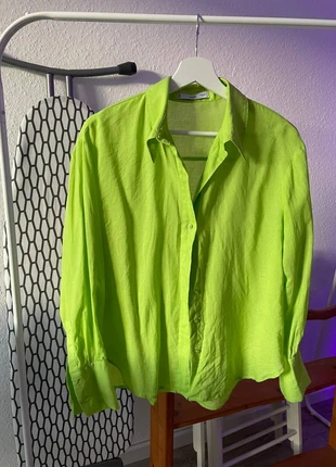 Neongrünes Hemd, brand: Mango, condizioni: Ottime, taglia: M / IT 42 / EU 38, €15.00, €16.45 include la Protezione acquisti