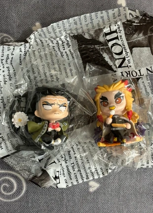 Himejima&Rengoku, marque: Demon Slayer, état: Neuf sans étiquette, taille: 3 ans / 98 cm, 11,00 €, 12,25 € Protection acheteurs incluse