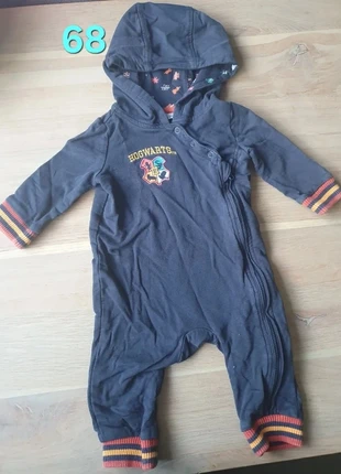 Boxpakje maat 68 Harry Potter / Hogwarts, merk: Harry Potter, staat: Heel goed, maat: 6-9 maanden / 68 cm, € 3,00, € 3,85 inclusief Kopersbescherming