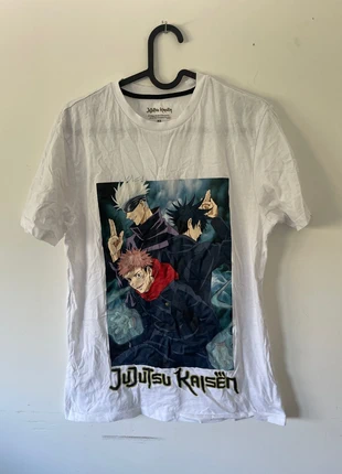 Tshirt jujutsu kaisen, merk: Jujutsu Kaisen, staat: Goed, maat: 14 jaar / 164 cm, € 3,00, € 3,85 inclusief Kopersbescherming