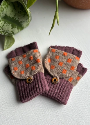 Children’s mitten gloves, brand: Florence & Wren co, condition: Very good, size: One size, £8.99, £10.01 includes Buyer Protection Pro