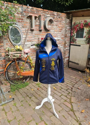 Trainingsjack met capuchon. Chaqueta de entrenamiento con capucha, merk: Jako, staat: Heel goed, maat: 14 jaar / 164 cm, € 5,00, € 5,95 inclusief Kopersbescherming