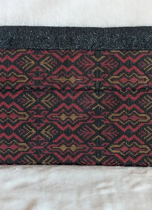 Pochette Noire Motif Rouge Or, condition: Very good, €14.99, €16.44 includes Buyer Protection