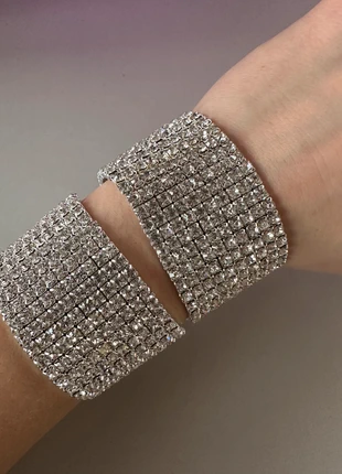 Set de dos brazaletes brillantes plateados, color plata con diamantes, brand: Set, condition: New without tags, €6.00, €7.00 includes Buyer Protection