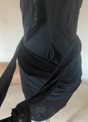 Iconic dress #Moschino #vintage, brand: Moschino, condizioni: Ottime, taglia: M / IT 42 / EU 38, €85.00, €89.95 include la Protezione acquisti