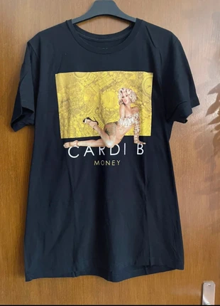 T-shirt Cardi B, brand: cardi B, condition: Very good, size: L / 40 / 12, €15.00, €16.45 includes Buyer Protection