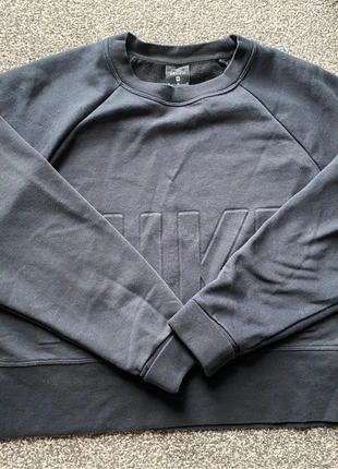 womens black nike sweatshirt, brand: Nike, condition: Very good, size: M / UK 12-14, £10.00, £11.20 includes Buyer Protection