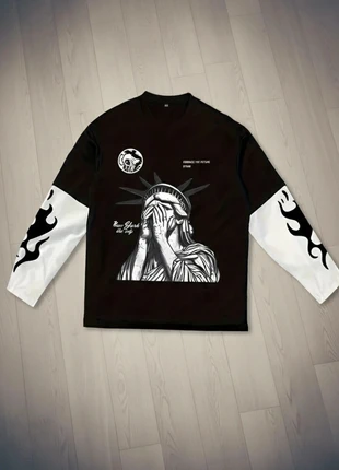 Streetwear T-shirt Noir & Blanc superposé, Statue de la Liberté et flammes, brand: Vintage Dressing, condition: Very good, size: M, €35.00, €37.45 includes Buyer Protection