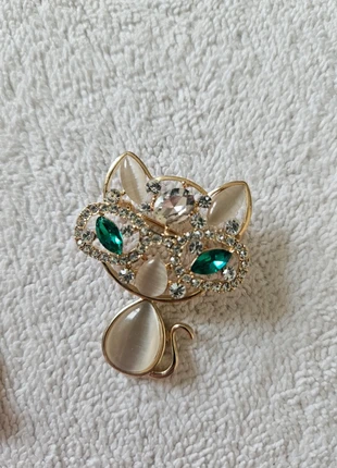 Emerald Eyes Cat brooch, condition: New without tags, £7.00, £8.05 includes Buyer Protection