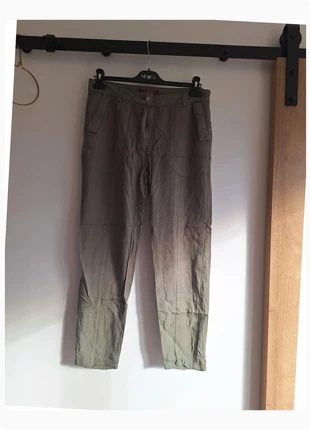 2. Pantalon kaki femme Cache Cache taille 40, marque: Cache Cache, état: Très bon état, taille: L / 40 / 12, 6,00 €, 7,00 € Protection acheteurs (Pro) incluse