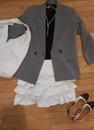 Veste blazer grise, marque: Zara, état: Très bon état, taille: M / 38 / 10, 15,00 €, 16,45 € Protection acheteurs incluse