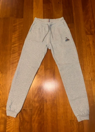 pants Le Coq Sportif XXS/Jogging gris Le Coq Sportif XXS/Pantalones grises Le Coq Sportif - XXS, marque: Le Coq Sportif, état: Neuf sans étiquette, taille: XXS / 32 / 4, 10,50 €, 11,73 € Protection acheteurs incluse