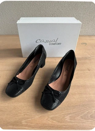 Escarpins noirs Casual Comfort Made in Italy taille 38 – Neufs en boîte d’origine, marke: Casual Comfort, zustand: Neu, größe: 38, 16,00 €, 17,50 € inklusive Vinted-Käuferschutz