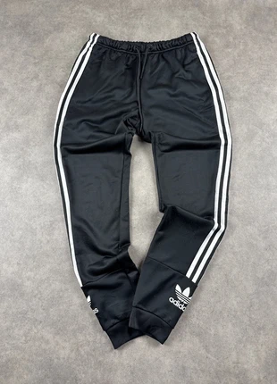 Jogging noir Adidas Originals taille S femme 8 uk 36 eu - JOG0182, brand: adidas, condizioni: Ottime, taglia: S / IT 40 / EU 36, €12.00, €13.30 include la Protezione acquisti Pro