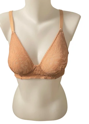 Soutien-gorge dentelle nude Calvin Klein L triangle lingerie chic, marque: Calvin Klein, état: Très bon état, taille: L, 10,00 €, 11,20 € Protection acheteurs (Pro) incluse