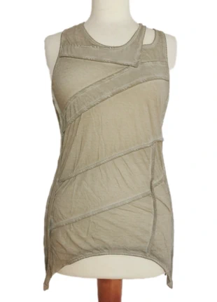 Demobaza Top, marke: DEMOBAZA, zustand: Neu, größe: XS / 34 / 6, 75,00 €, 78,95 € inklusive Vinted-Käuferschutz