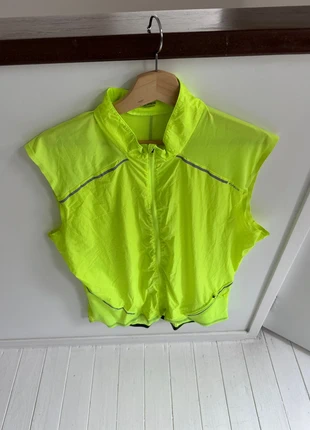 Decathlon windstopper, merk: Decathlon, staat: Heel goed, € 4,00, € 4,90 inclusief Kopersbescherming