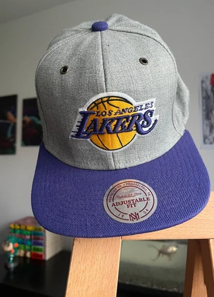 Strapback Los Angeles Lakers, brand: Mitchell & Ness, condition: Good, size: One size, €8.00, €9.10 includes Buyer Protection