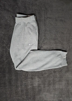 Nike solo swoosh grey pant, marque: Nike, état: Neuf avec étiquette, taille: M, 49,00 €, 52,15 € Protection acheteurs incluse